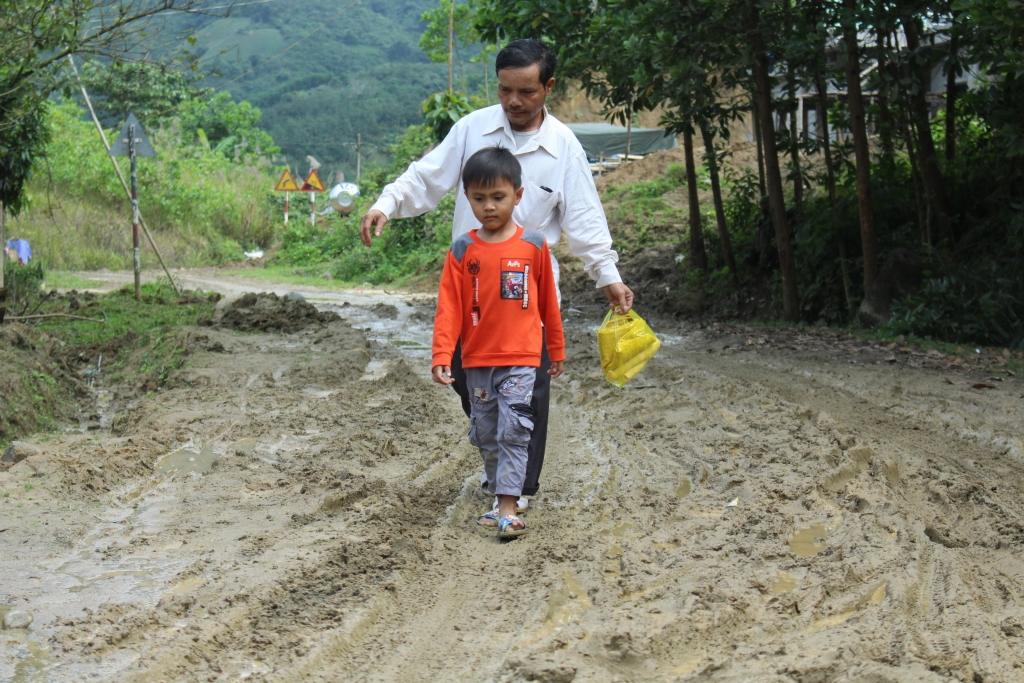 Mang xuân yêu thương đến biên cương mang xuan yeu thuong den bien cuong