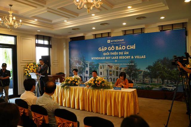 Ra mắt khu biệt thự cao cấp trong lòng sân golf hàng đầu tại Hà Nội - Ảnh 3. Ra mắt khu biệt thự cao cấp trong lòng sân golf hàng đầu tại Hà Nội - Ảnh 3.