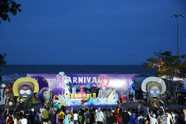 Sau Covid-19, du lịch Sầm Sơn bùng nổ với lễ hội Carnival đường phố - Ảnh 7. Sau Covid-19, du lịch Sầm Sơn bùng nổ với lễ hội Carnival đường phố - Ảnh 7.