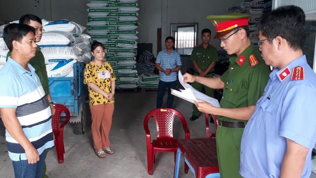 Bắt tạm giam một kế toán trưởng tham ô 200 tỷ đồng - Ảnh 1. Bắt tạm giam một kế toán trưởng tham ô 200 tỷ đồng - Ảnh 1.