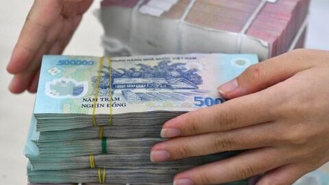 Cuộc đua lãi suất cuối năm: Ngân hàng nào dẫn đầu với mức lãi suất hấp dẫn nhất?