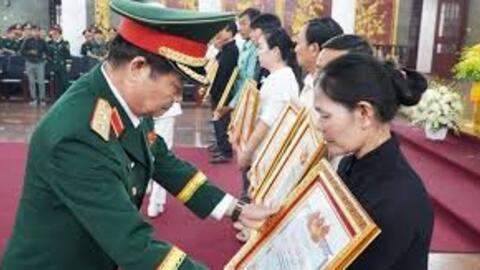 Quy định mới về chế độ, chính sách đối với thân nhân sĩ quan tại ngũ hy sinh, từ trần