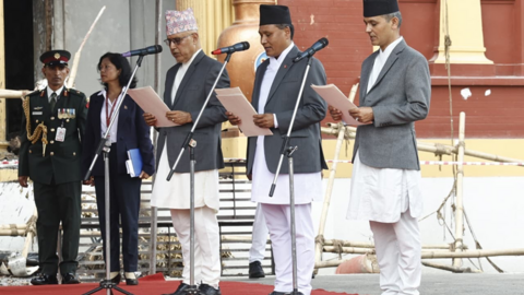 Nepal bắt đầu thành lập chính phủ lâm thời