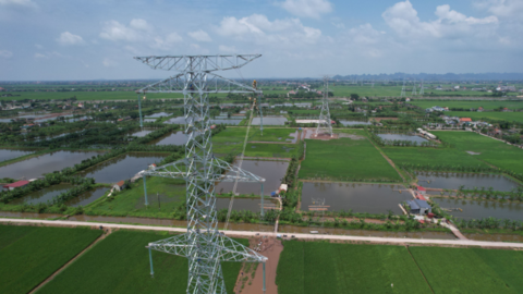 Kéo dây khoảng néo đầu tiên Dự án đường dây 500kV mạch 3 NMNĐ Nam Định I – Thanh Hoá