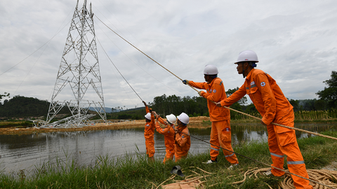 Phấn đấu hoàn thành đường dây 500kV mạch 3 vào dịp Quốc khánh 2/9