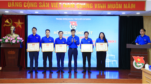 Hơn 6.200 đoàn viên, thanh niên đã tham gia hỗ trợ thi công đường dây 500kV mạch 3