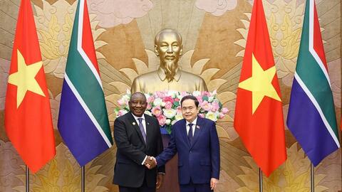 Chủ tịch Quốc hội hội kiến Tổng thống Nam Phi Matamela Cyril Ramaphosa