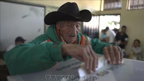 Tổng tuyển cử tại Honduras