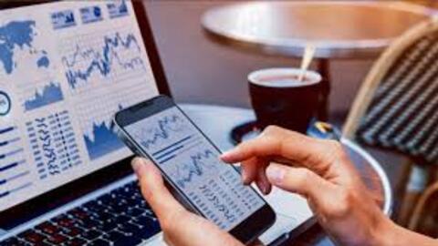 Thoái vốn dồn dập, thị trường chứng khoán tháng 12 vào cao điểm