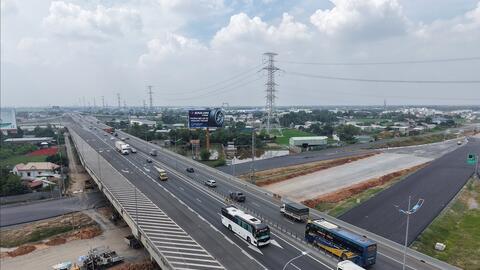 Gấp rút hoàn thiện nút giao Mỹ Yên để kịp thông xe ngày 19/12