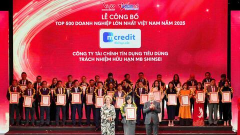 Mcredit ghi danh TOP 500 doanh nghiệp lớn nhất Việt Nam 2025