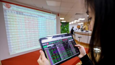 VN-Index vận động quanh vùng cản 1.880 điểm