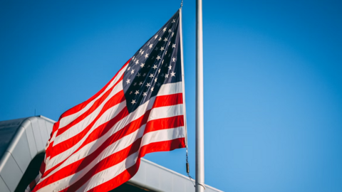 Nhiều nước G7 và BRICS xem Mỹ là mối đe dọa