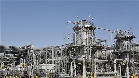 Eo biển Hormuz tê liệt, xuất khẩu dầu vùng Vịnh giảm gần 50%