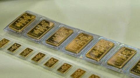 Giá vàng hôm nay (trưa 21-4): Thị trường vàng trong nước biến động trái chiều