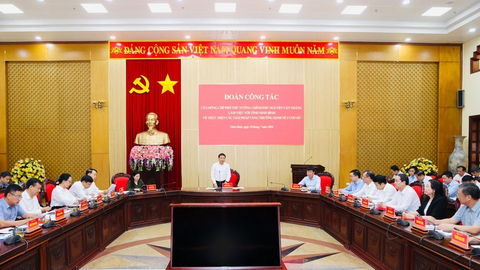 Phó Thủ tướng Nguyễn Văn Thắng làm việc với Ninh Bình về mục tiêu tăng trưởng kinh tế hai con số