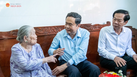 Chủ tịch Quốc hội ký ban hành Pháp lệnh sửa đổi, bổ sung một số điều của Pháp lệnh Ưu đãi người có công với cách mạng
