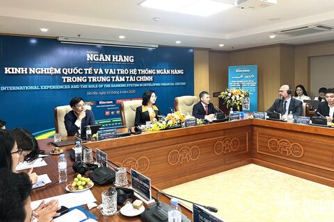 <a href="/tai-chinh" title="Tài chính" rel="dofollow">Tài chính</a>