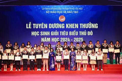 Tuyên dương 851 học sinh giỏi tiêu biểu Thủ đô