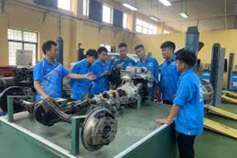 <a href="/dau-tu" title="Đầu tư" rel="dofollow">Đầu tư</a>