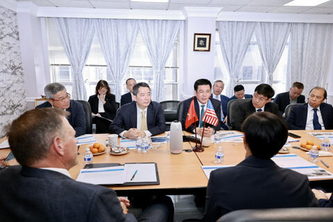 <a href="/nangluong-cuocsong" title="Năng lượng - Cuộc sống" rel="dofollow">Năng lượng - Cuộc sống</a>