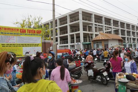 <a href="/dau-tu" title="Đầu tư" rel="dofollow">Đầu tư</a>
