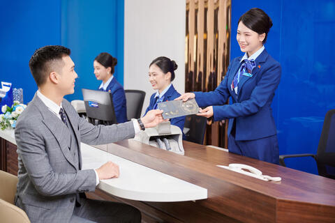 <a href="/tai-chinh" title="Tài chính" rel="dofollow">Tài chính</a>