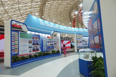 <a href="/tai-chinh" title="Tài chính" rel="dofollow">Tài chính</a>