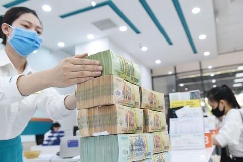 Ngân hàng căng mình huy động vốn, giữ nhịp tăng trưởng tín dụng cuối năm