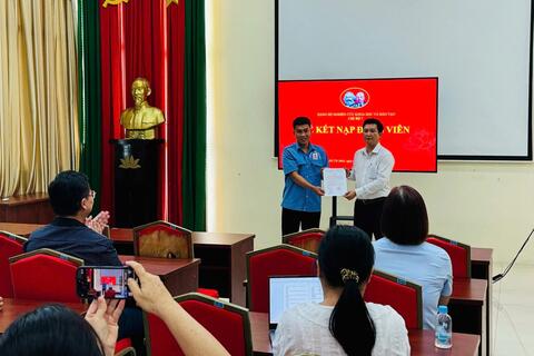 <a href="/nangluong-cuocsong" title="Năng lượng - Cuộc sống" rel="dofollow">Năng lượng - Cuộc sống</a>