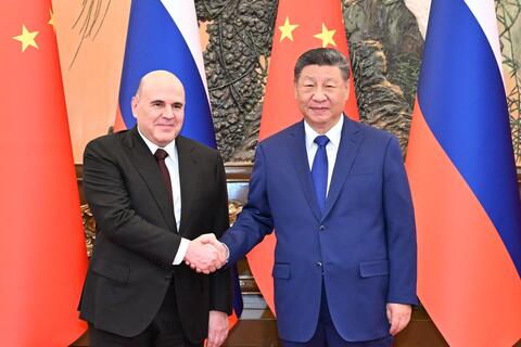 Chủ tịch Trung Quốc tiếp Thủ tướng Nga, kêu gọi hai nước mở rộng hợp tác kinh tế