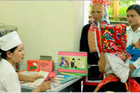 Nhà nước hỗ trợ mấy lần cho người dân tộc thiểu số khi sinh con?