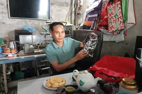 <a href="/dau-tu" title="Đầu tư" rel="dofollow">Đầu tư</a>