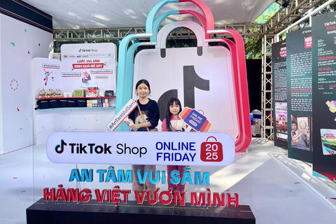 Người trẻ tiên phong mua sắm an toàn, minh bạch tại Online Friday 2025