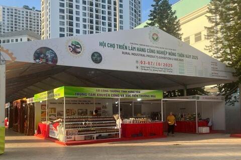 Hội chợ triển lãm hàng công nghiệp nông thôn năm 2025 thu hút gần 150 tổ chức, doanh nghiệp