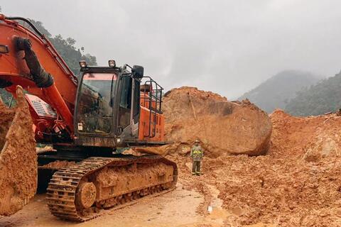 Đến 12h ngày 25/11 vẫn còn 12 vị trí tắc đường tại khu vực Nam Trung Bộ