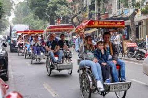 Du lịch Hà Nội tăng trưởng mạnh về lượng khách quốc tế và doanh thu