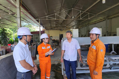 <a href="/nangluong-cuocsong" title="Năng lượng - Cuộc sống" rel="dofollow">Năng lượng - Cuộc sống</a>