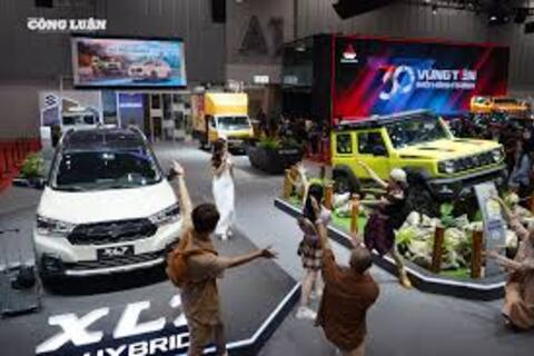 Tiêu thụ ô tô tại Việt Nam lập đỉnh kể từ đầu năm