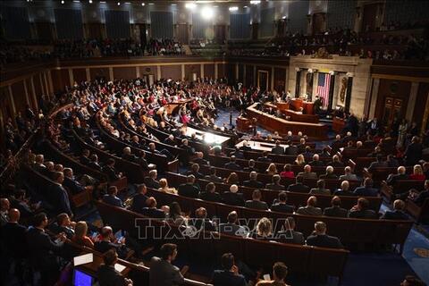 Hạ viện Mỹ thông qua dự luật chính sách quốc phòng quy mô lớn