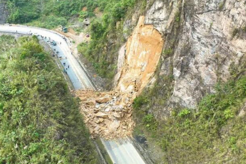 <a href="/tin-24h" title="Tin 24h" rel="dofollow">Tin 24h</a>