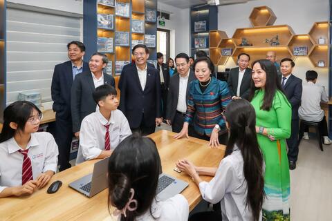 <a href="/nangluong-cuocsong" title="Năng lượng - Cuộc sống" rel="dofollow">Năng lượng - Cuộc sống</a>