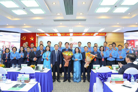 <a href="/nangluong-cuocsong" title="Năng lượng - Cuộc sống" rel="dofollow">Năng lượng - Cuộc sống</a>