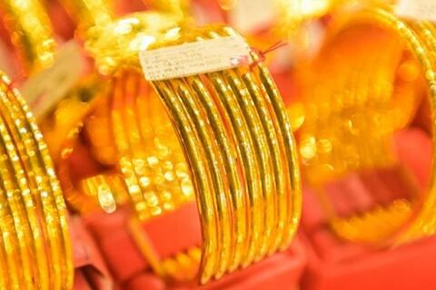 Giá vàng hôm nay (trưa 23-12): Tăng mạnh