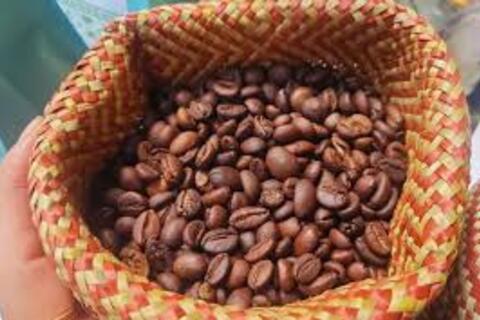 <a href="/thong-tin-thi-truong" title="Thông tin thị trường" rel="dofollow">Thông tin thị trường</a>