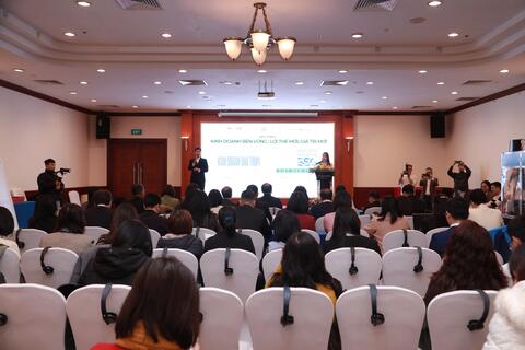 <a href="/kinh-te" title="Kinh tế" rel="dofollow">Kinh tế</a>