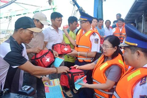 <a href="/xuc-tien" title="Xúc tiến" rel="dofollow">Xúc tiến</a>