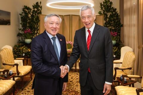 Thúc đẩy kết nối giữa trung tâm tài chính quốc tế hai nước Việt Nam - Singapore