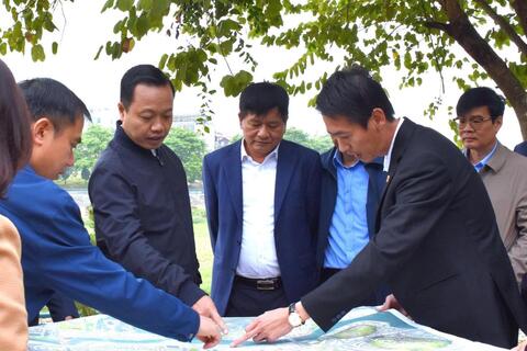 <a href="/dau-tu" title="Đầu tư" rel="dofollow">Đầu tư</a>