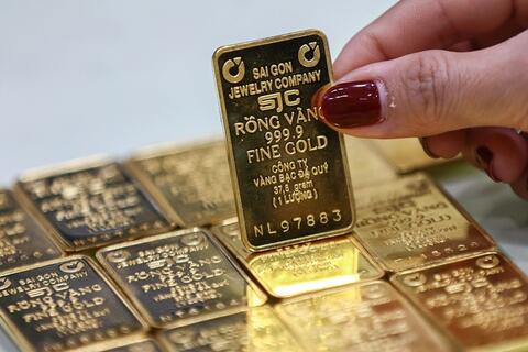 Giá vàng hôm nay (trưa 22-1): Giá vàng miếng, vàng nhẫn quay đầu giảm mạnh